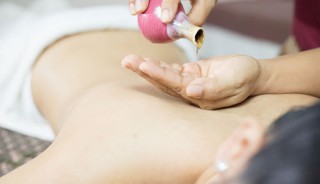 Aroma Hot Oil Massage - 60 minutes